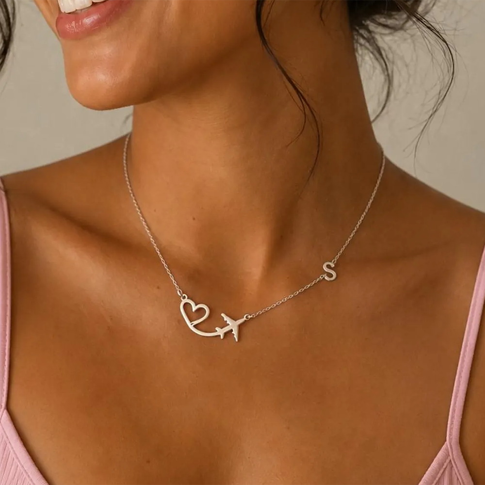 قلادة مخصصة على شكل قلب وطائرة - مراجعة Custom Name Necklace Stainless Steel وسعره