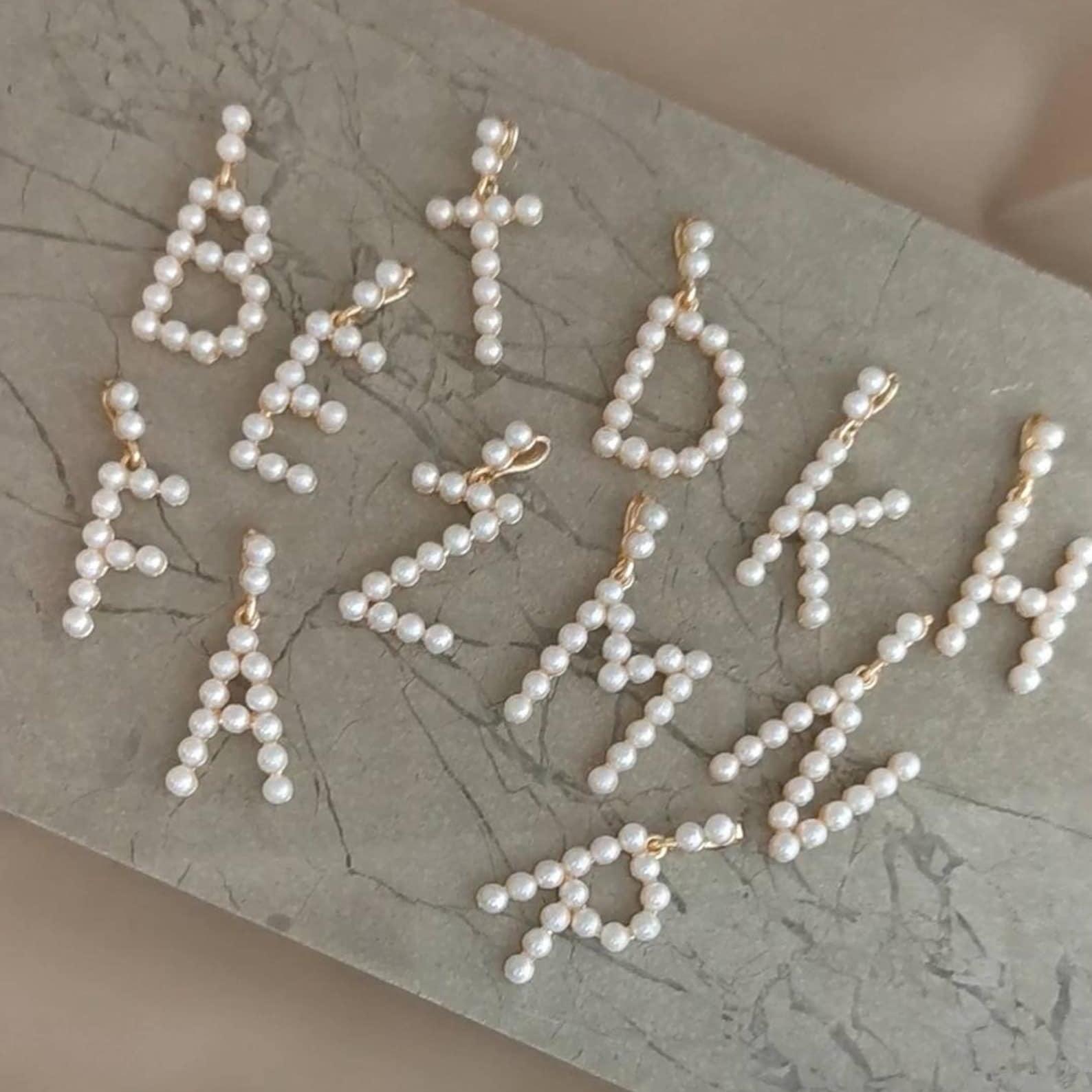 قلادة طبقات أولية من اللؤلؤ ،  - مراجعة Custom Name Necklace Stainless Steel وسعره