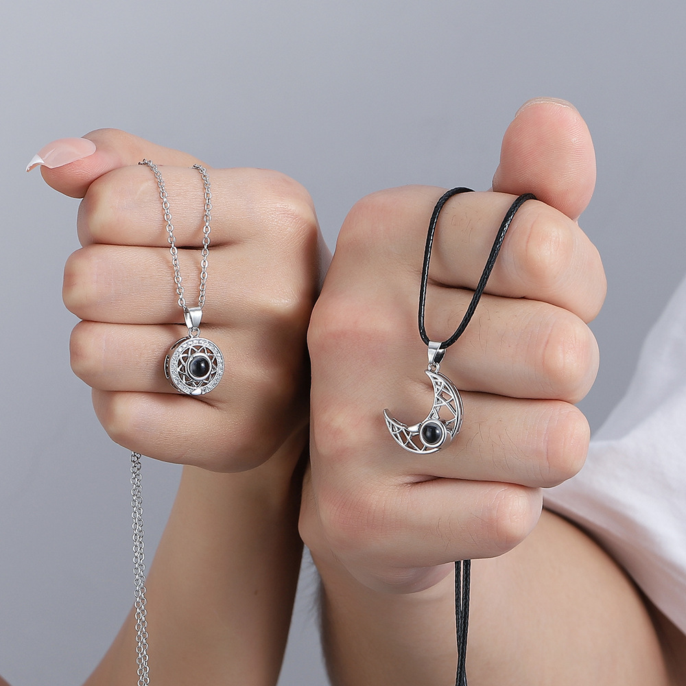 زوج مغناطيسي مطابق للإسقاط ، ا - مراجعة Magnetic Couple Matching Necklaces وسعره
