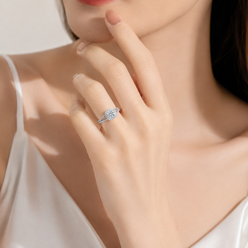 خاتم ألماس مويسانيت فائق اللمع - مراجعة Moissanite Engagement Ring 1 Carat وسعره