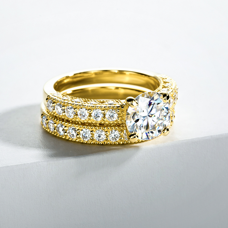 طقم خواتم للنساء من الفضة الإس - مراجعة Moissanite Engagement Ring 1 Carat وسعره