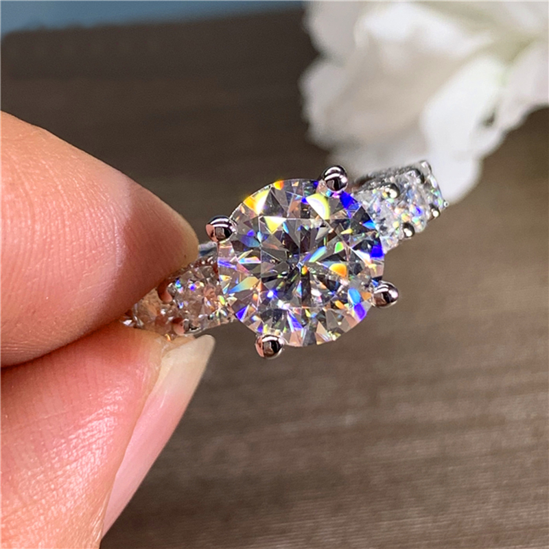 خاتم خطوبة نسائي مخصص من الذهب - مراجعة Moissanite Engagement Ring 1 Carat وسعره