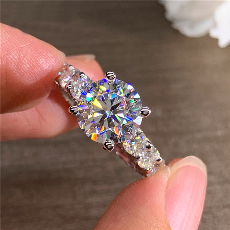 خاتم خطوبة نسائي مخصص من الذهب - مراجعة Moissanite Engagement Ring 1 Carat وسعره