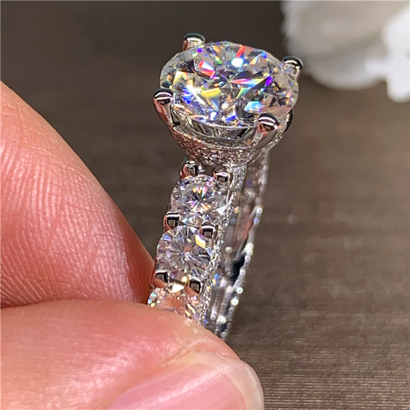 خاتم خطوبة نسائي مخصص من الذهب - مراجعة Moissanite Engagement Ring 1 Carat وسعره